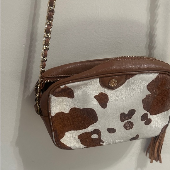 Chic Cowhide Crossbody Bag with Chain Strap - Picture 7 of 13